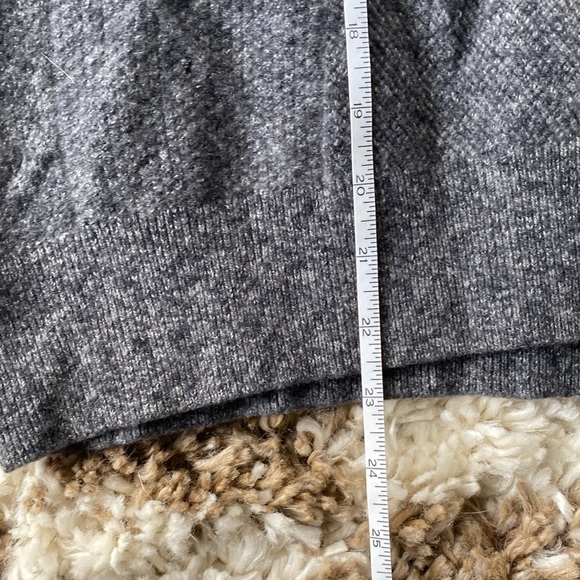 Cashmere Sweater by Club Monaco - Picture 9 of 10